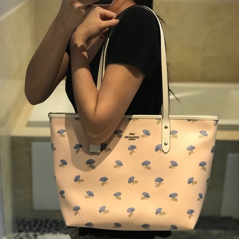 👜COACH🌺CITY ZIP TOTE & WRISTLET - Picture 8 of 8